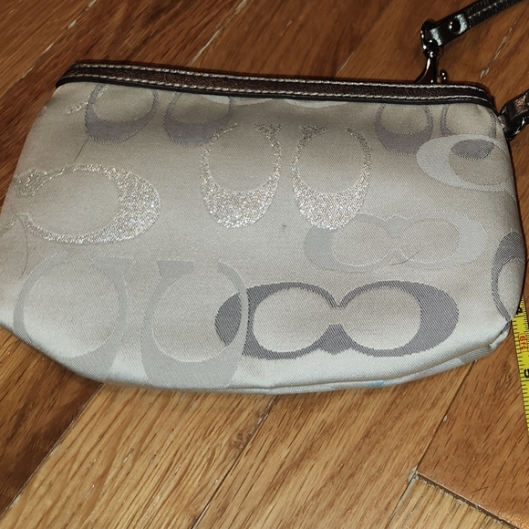 VINTAGE Coach Signature Metallic Silver Trim Wristlet Pouch Wallet CARRIER - Picture 7 of 12